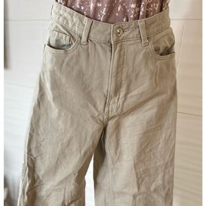 Divided Beige kaki Wide Leg Jeans Size 6 Raw Hem Trendy